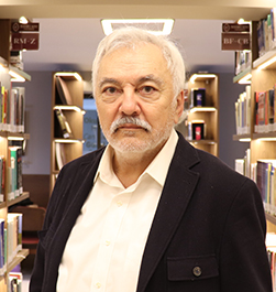 Prof. Dr. Behiç Tanıl ESEMENLİ - Bölüm Başkanı