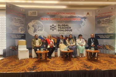 Akademisyenimiz Merve Oflaz’a Global Teacher Award