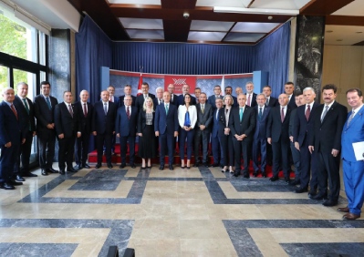 Rektörümüz Prof. Dr. Necmettin Atsü İkinci dönem Rektörlük mazbatasını, Yüksek Öğretim Kurulu Başkanı Sayın Prof. Dr. Erol ÖZVAR'dan teslim aldı.